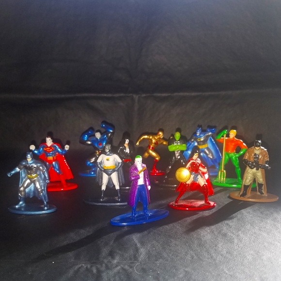 DC Comics Other - DC COMICS Set of 12 Collectible Metal Nano Figures